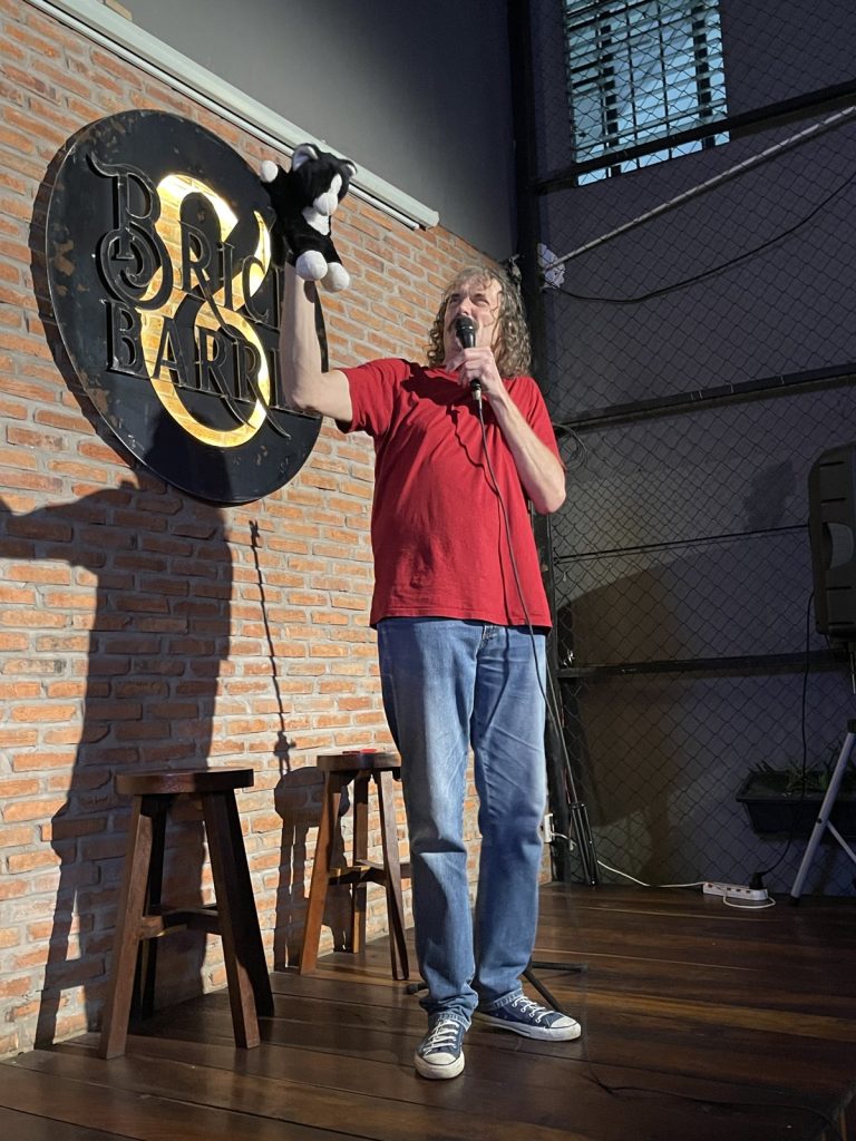 Stand-up comedy at Dave Thompson: Live at Brick & Barrel, an Asia Out Loud show at Brick & Barrel, Saigon, photo 2